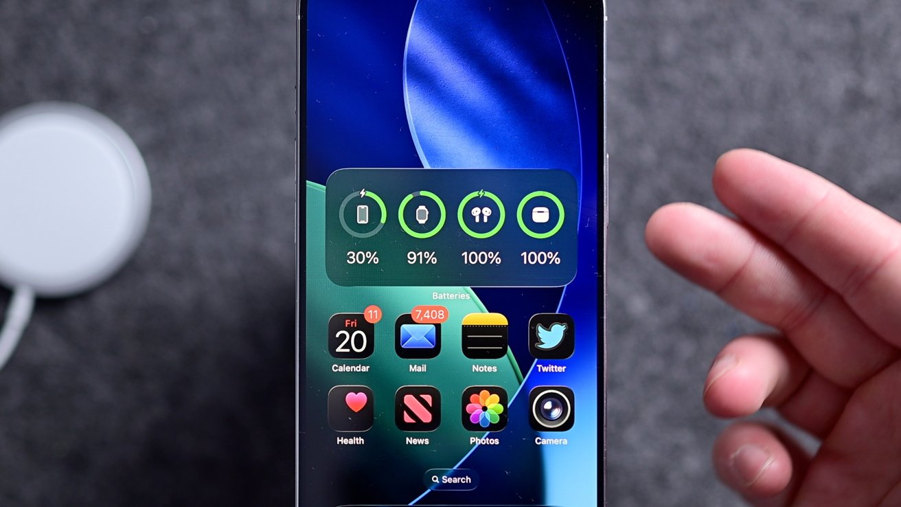iOS 26 Akku- ja latausominaisuudet: Kädet adaptiivisella virtatilalla