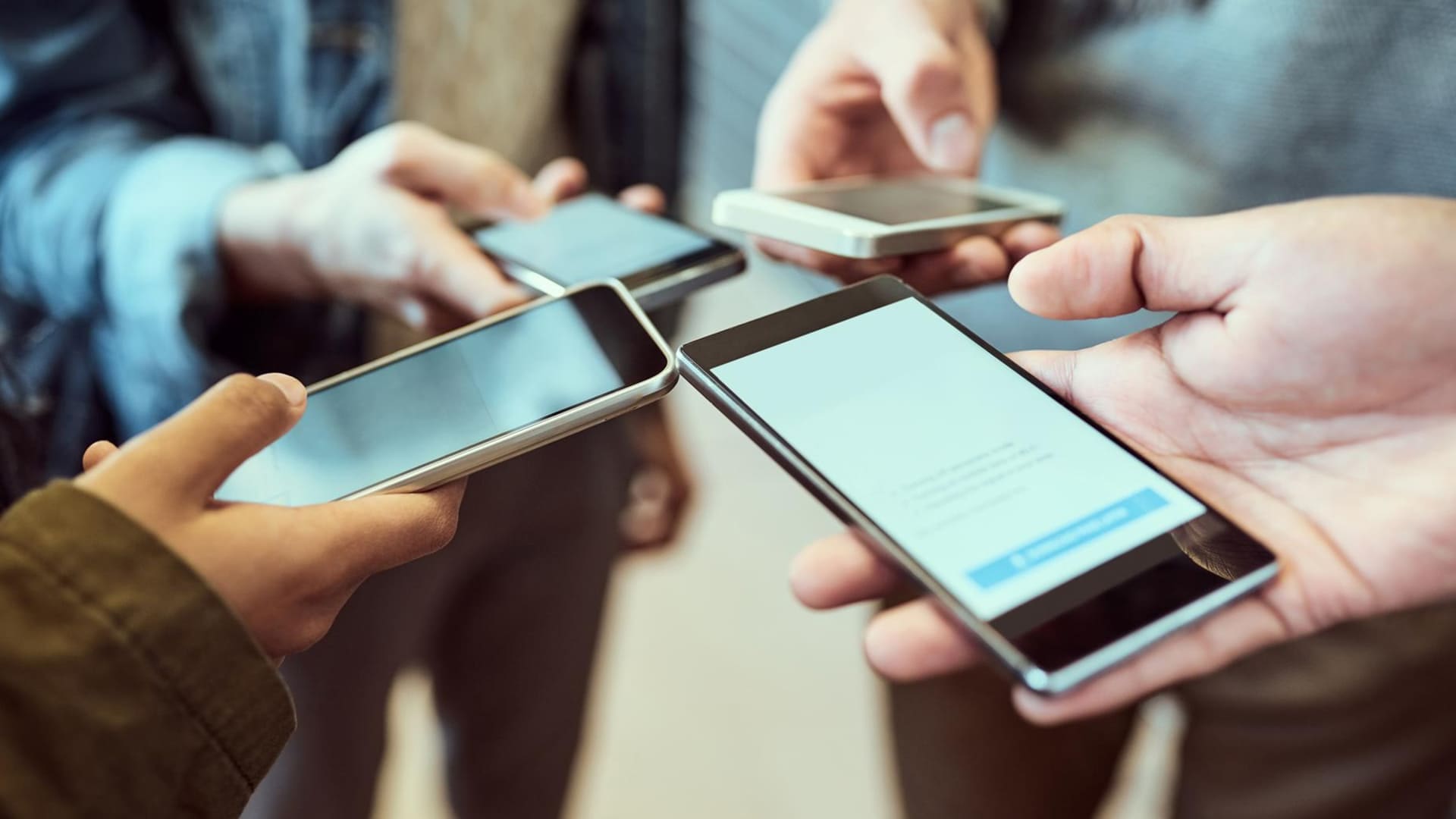 Kuinka jakaa tiedostoja iPhonen ja Androidin välillä