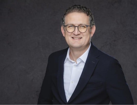 Microsoft nimittää Amr Kamelin Arabiemiirikunnaksi GM: ksi johtamaan AI 