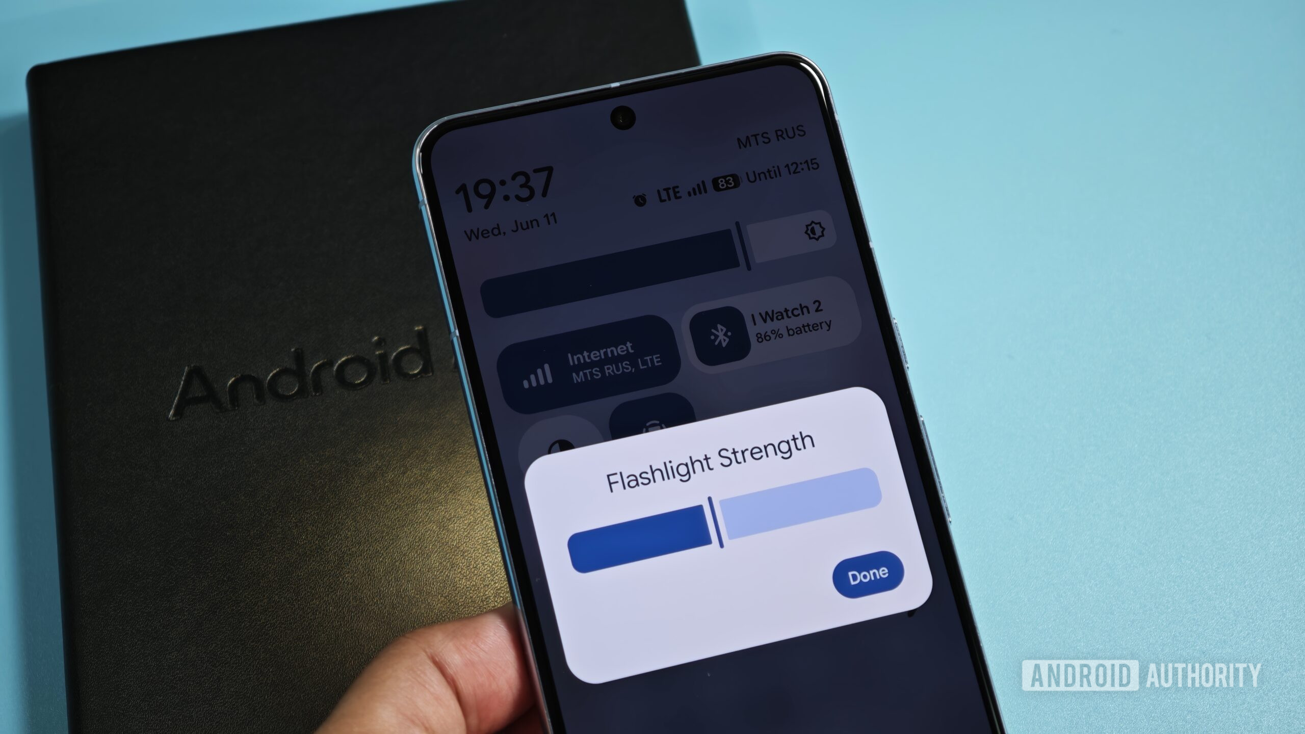 Android lopulta antaa sinun hallita pikselipuhelimen taskulampun kirkkautta