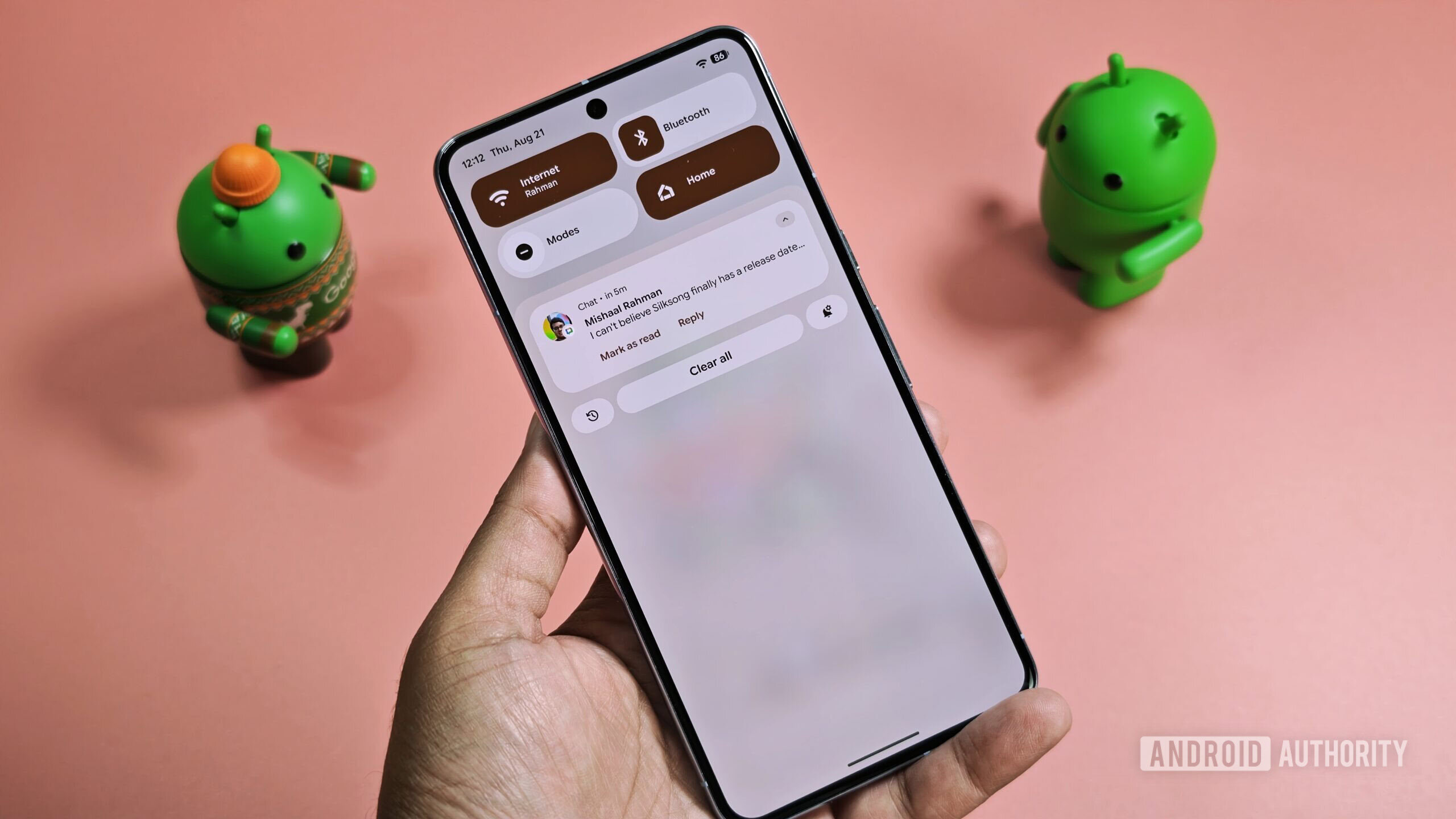 Androidin iso uudelleensuunnittelu on täynnä hämärtää, mutta Google antaa sinun pian sammuttaa sen helposti