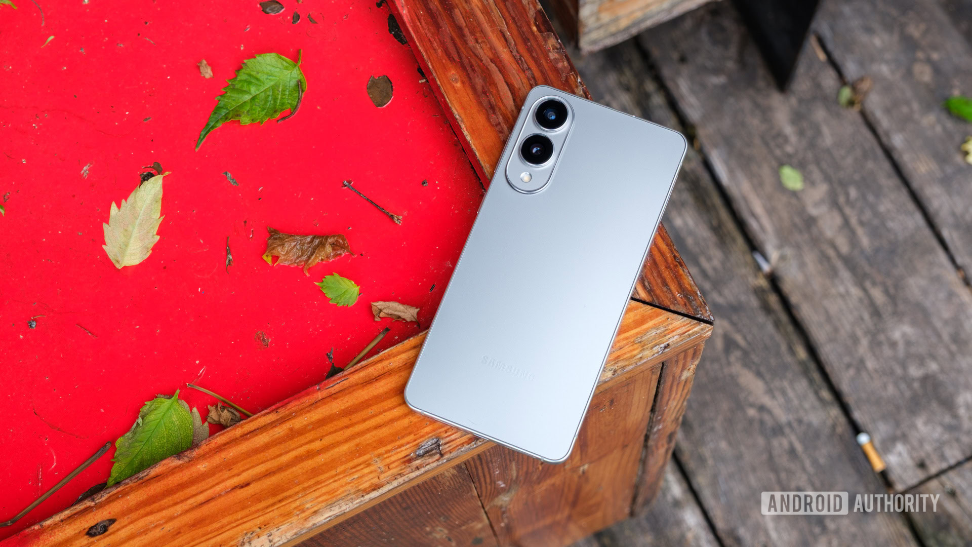 Säästä 250 dollaria Samsung Galaxy S25