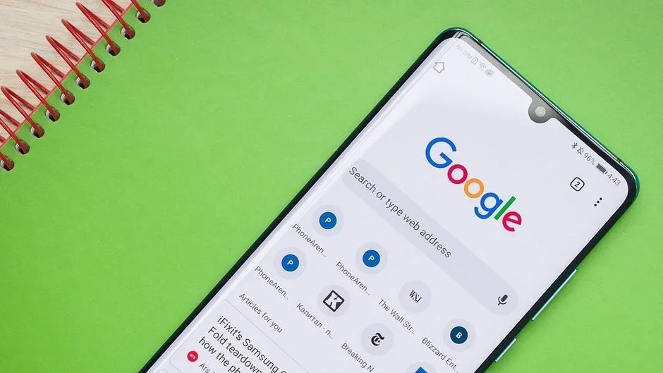 Chrome for Android muuttaa nyt pitkät artikkelit mini-podcastiksi