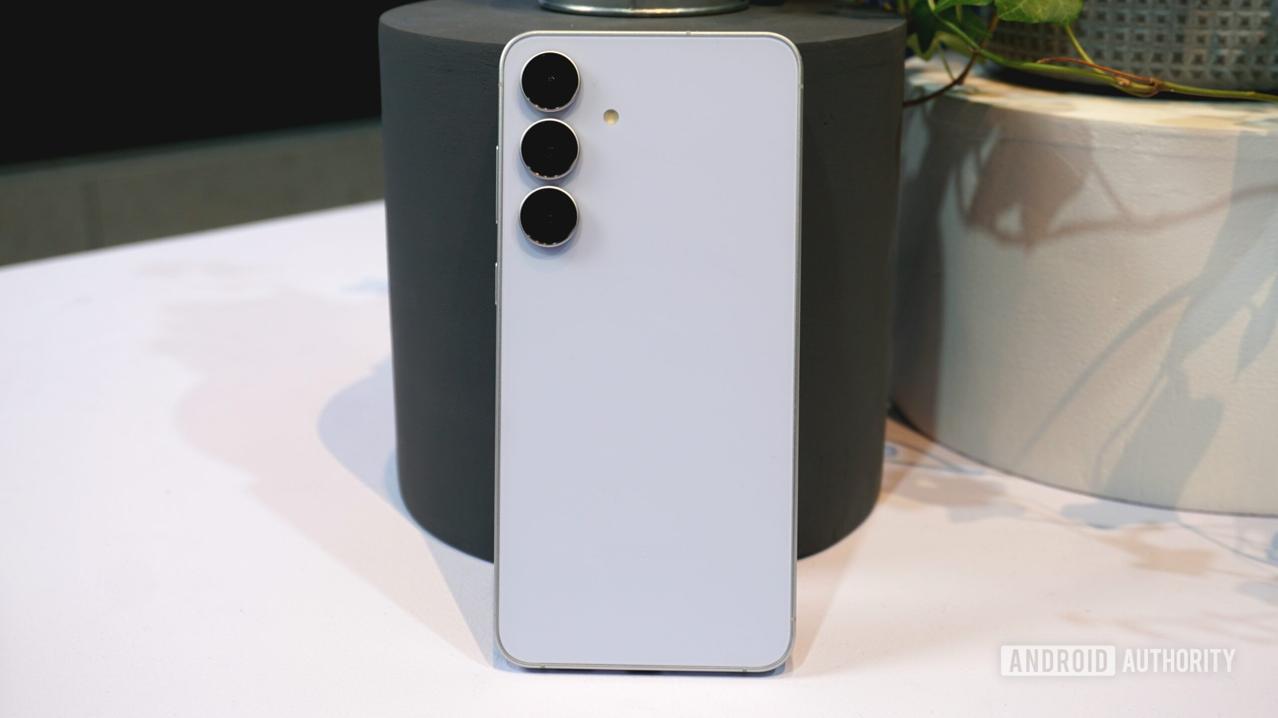 Galaxy S25 Fe on vihdoin täällä, ja siellä on hyviä ja huonoja uutisia