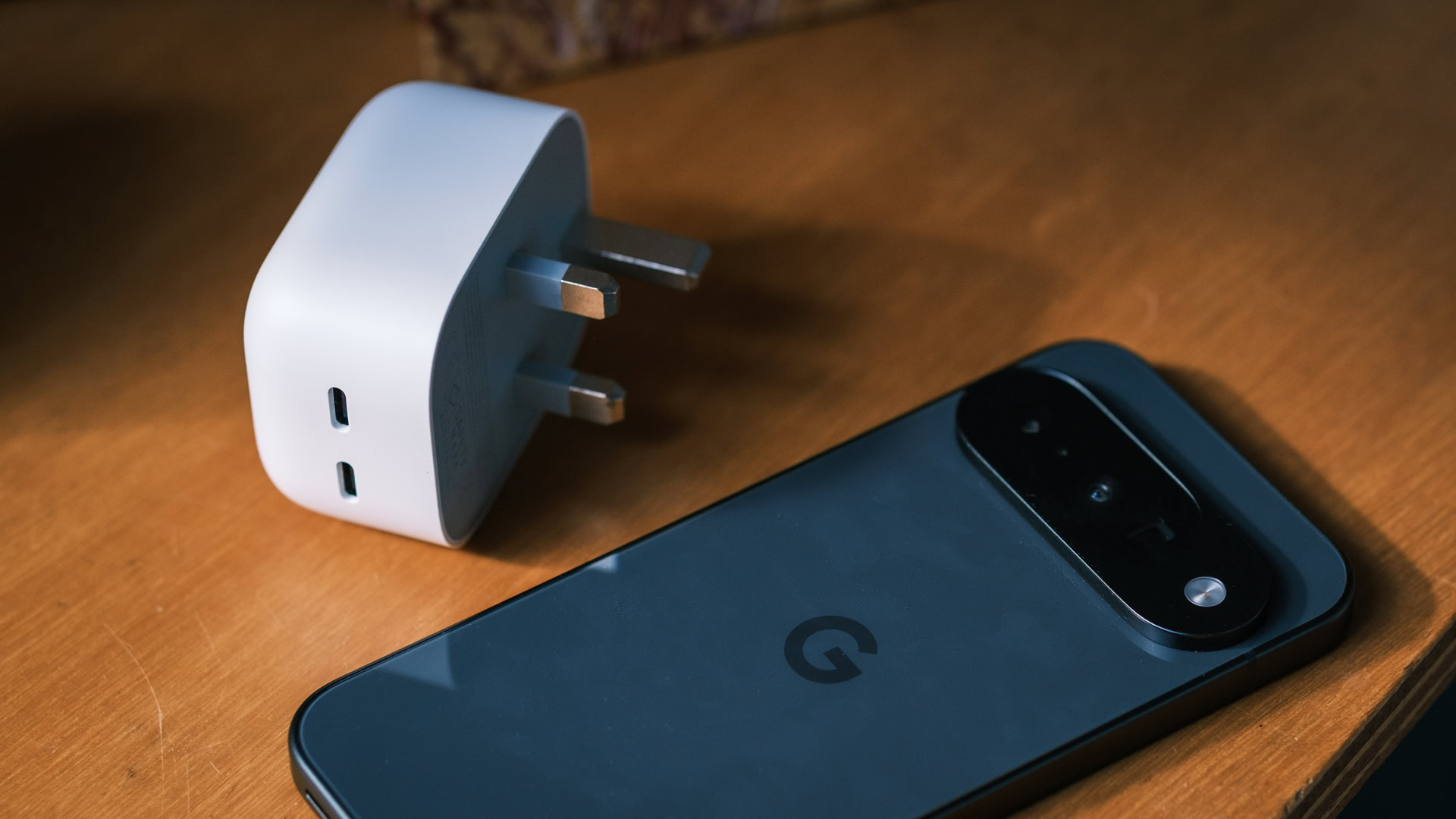 Testasin Pixel 10: n lataamista Googlen omasta 67W 