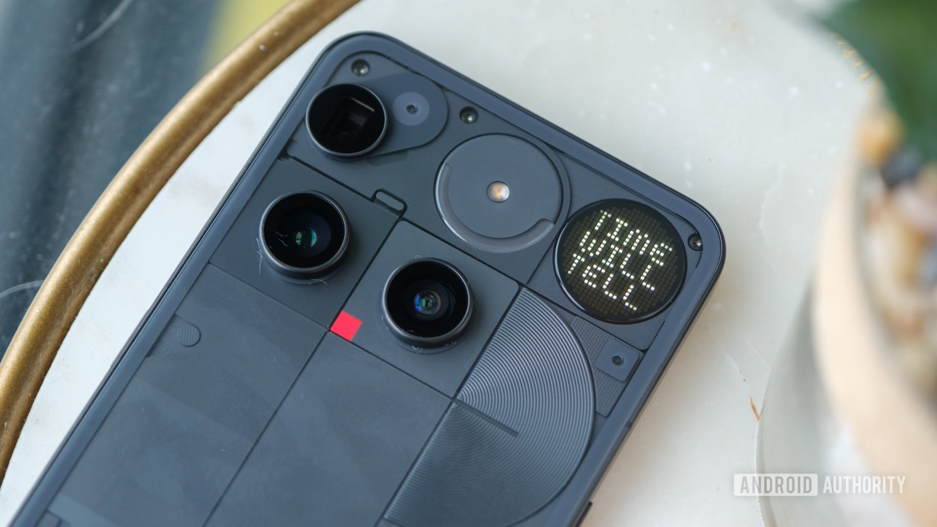 Mikään ei halua rakentaa kunnianhimoisia uusia tuotteita, mukaan lukien älylasit