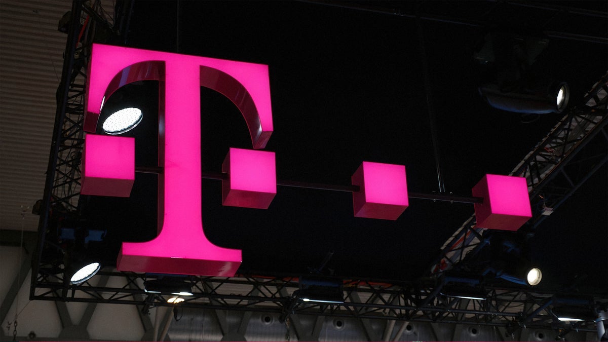 T-Mobile-asiakkaat viettävät tunteja yrittäessään tehdä jotain, jonka pitäisi kestää minuutteja