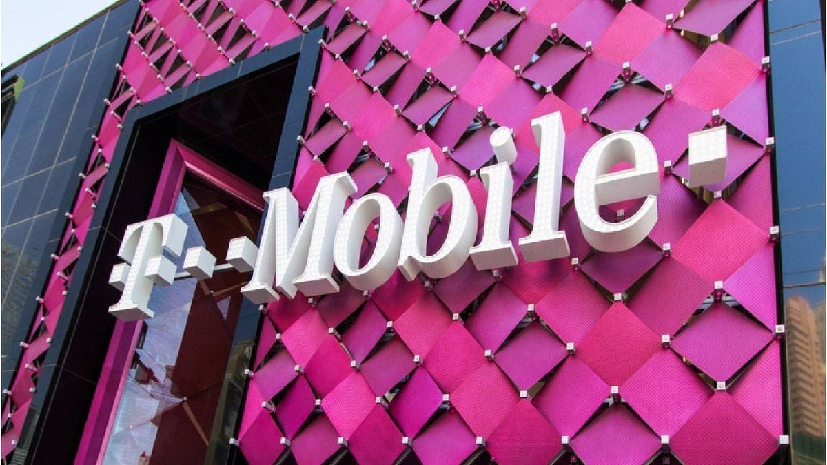 T-Mobile Store ei myy iPhone 17 Prota tilaajalle, ellei hän lisännyt tätä lisävarusteen tilaukseen