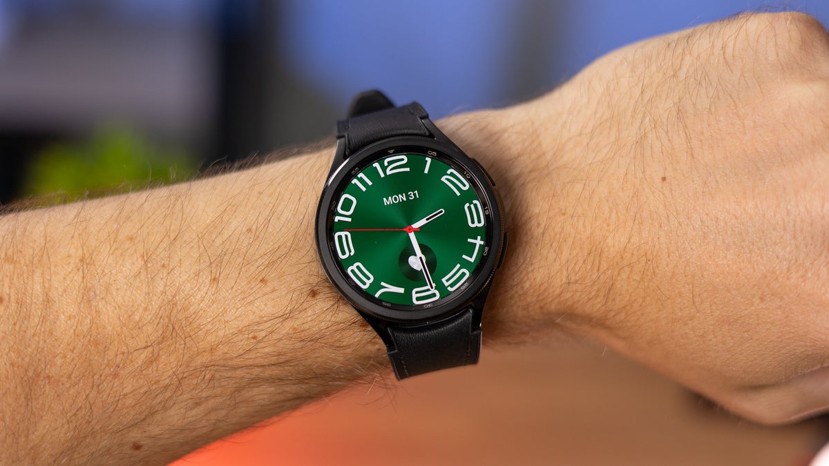 Vuoden 2023 julkaisemasta Samsung Galaxy Watch 6 Classicista tulee 2025 pakollinen ostaminen näillä uskomattomilla hinnoilla