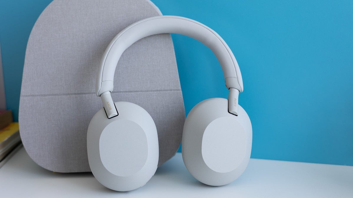 Epic Sony WH-1000XM5