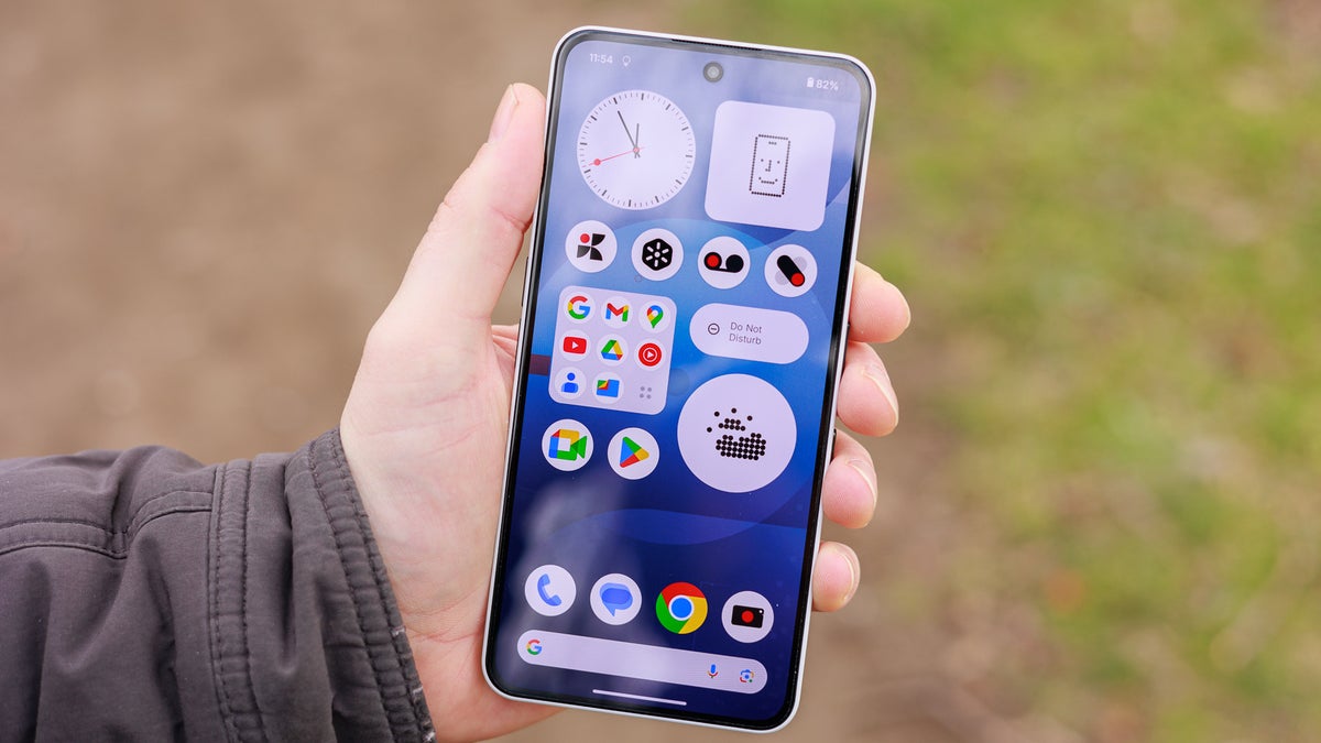 Mikään ei käsittele eikä selitä kiistaa sen uudesta "ei mainos"