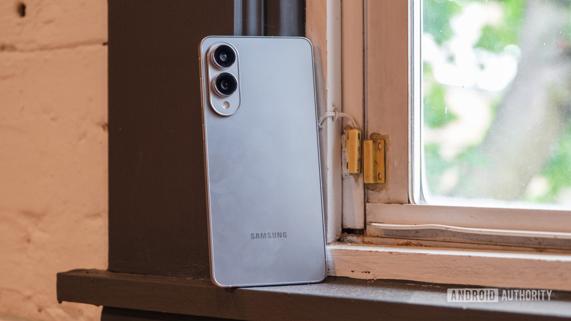 Saat valtavan 490 dollarin alennuksen 512 Gt:n Samsung Galaxy S25 Edgestä