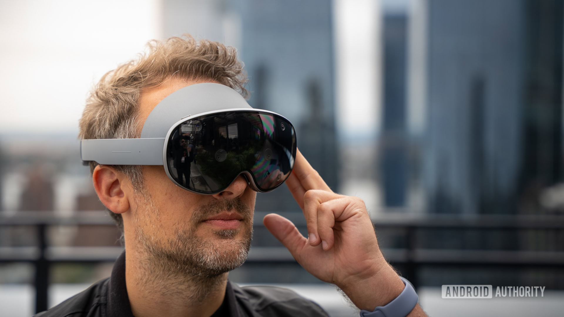 Samsung Galaxy XR tekee virallisen ja kalliin debyyttinsä