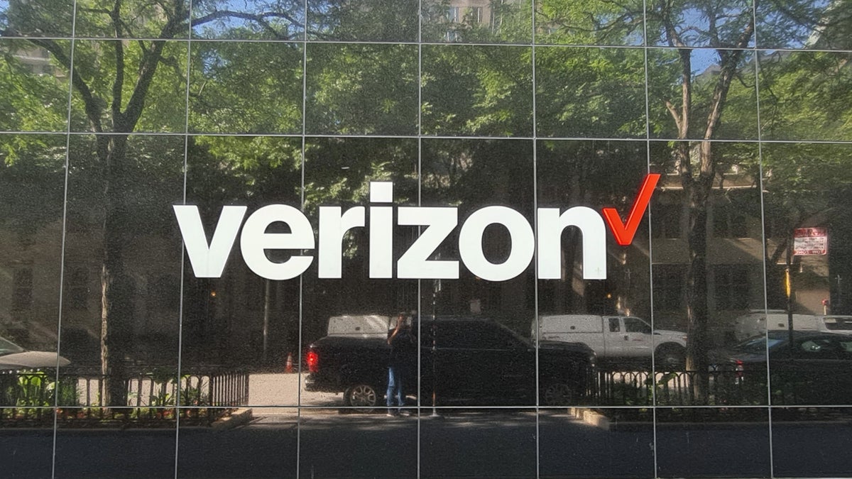 Verizon veti juuri laajakaistan liikkeen, jolla on T-Mobile ja AT&amp;T tarkkailemalla tiiviisti