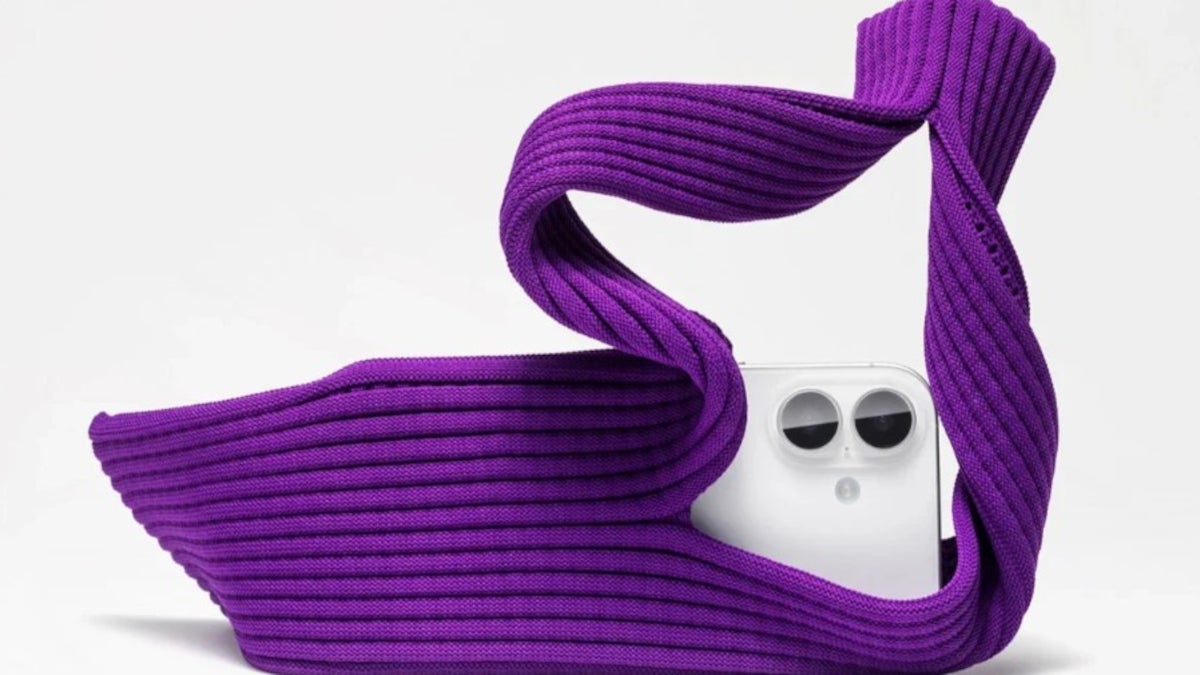 Apple nauraa viimeiseksi, kun iPhone Pocket on myyty loppuun USA:n verkkokaupoissa ja fyysisissä Apple Storessa