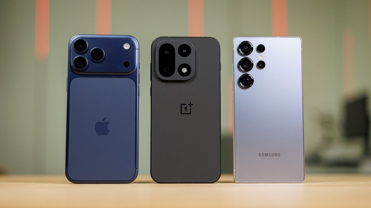 Testasin kirkkautta vs heijastuksenesto: Tässä on se, mikä todella tekee puhelimen näytön näkyväksi