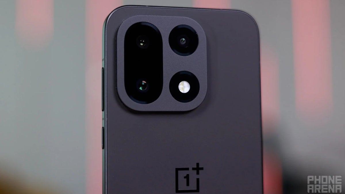 OnePlus 15 tarjosi juuri parhaan akunkeston, jonka olemme koskaan mitanneet