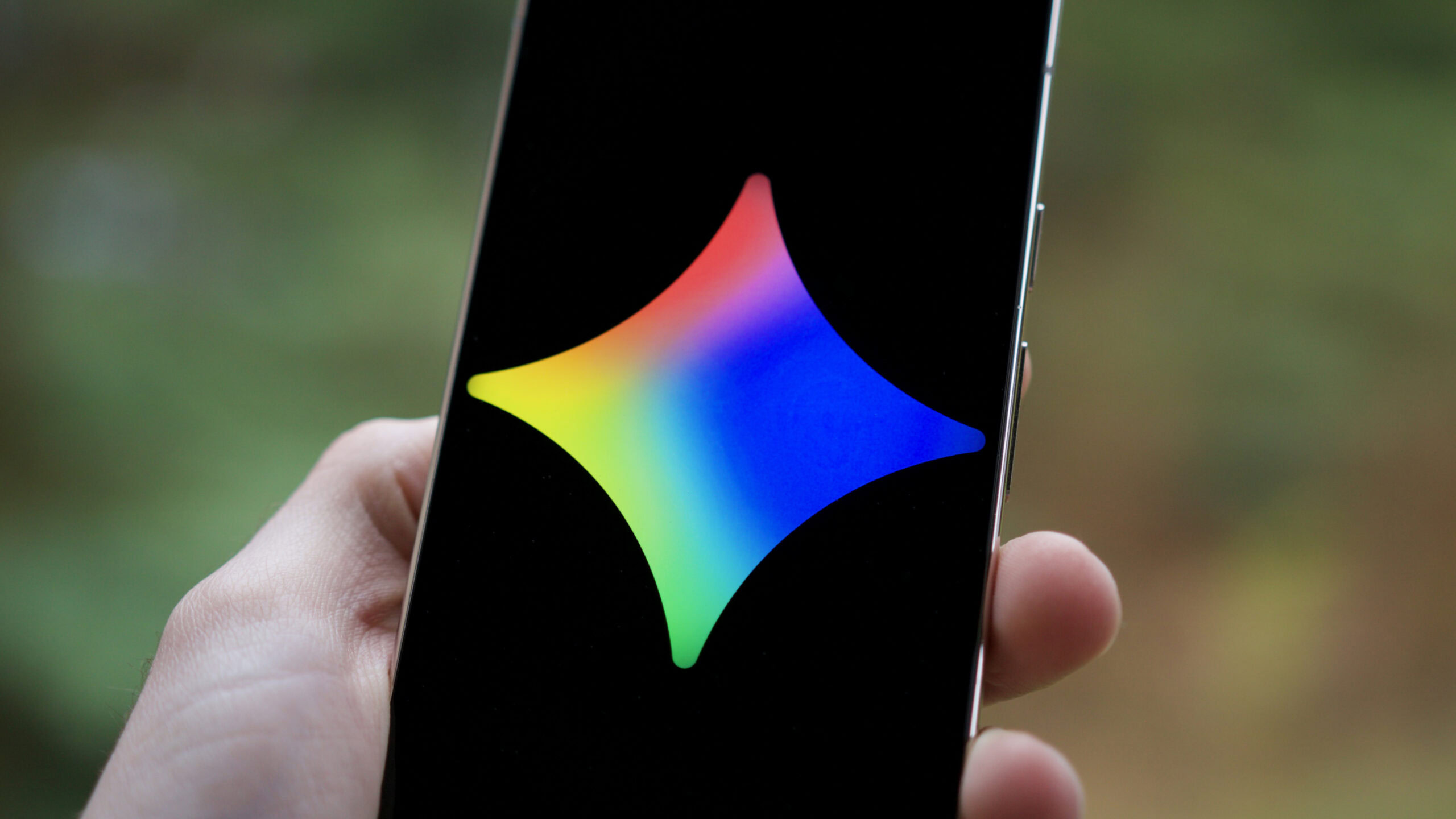 A Gemini 3 Pro annyira jó, hogy a Google-nak meg kellett szigorítania az ingyenes szintkorlátokat, hogy lépést tartson